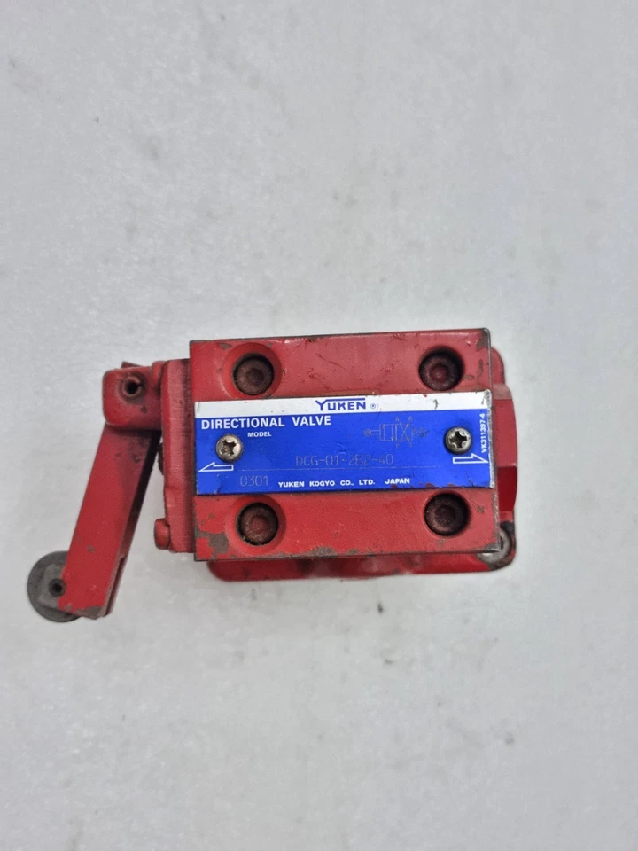 ONE PCS YUKEN DCG-01-2B2-40 DIRECTIONAL VALVE